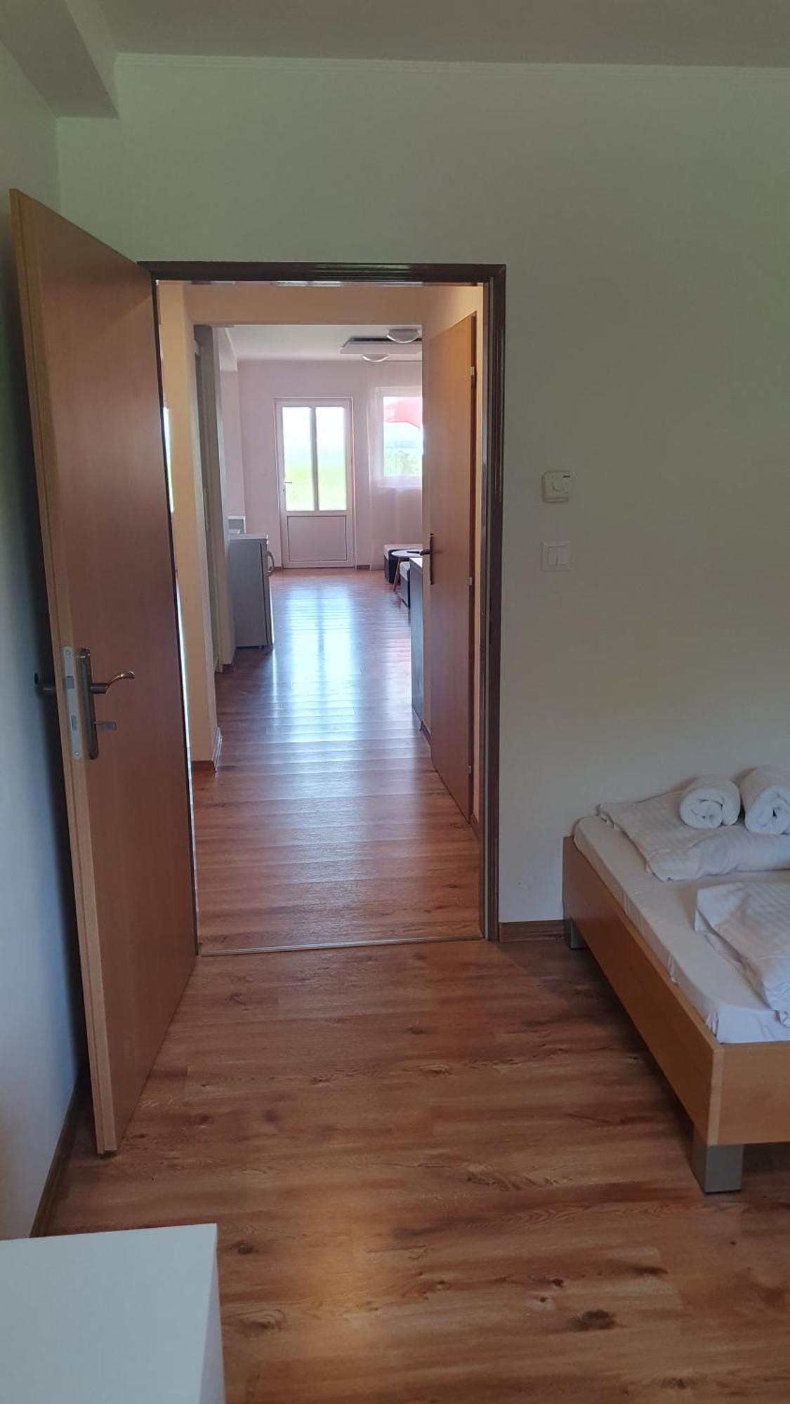 Hotel Felicia Kaluža Extérieur photo