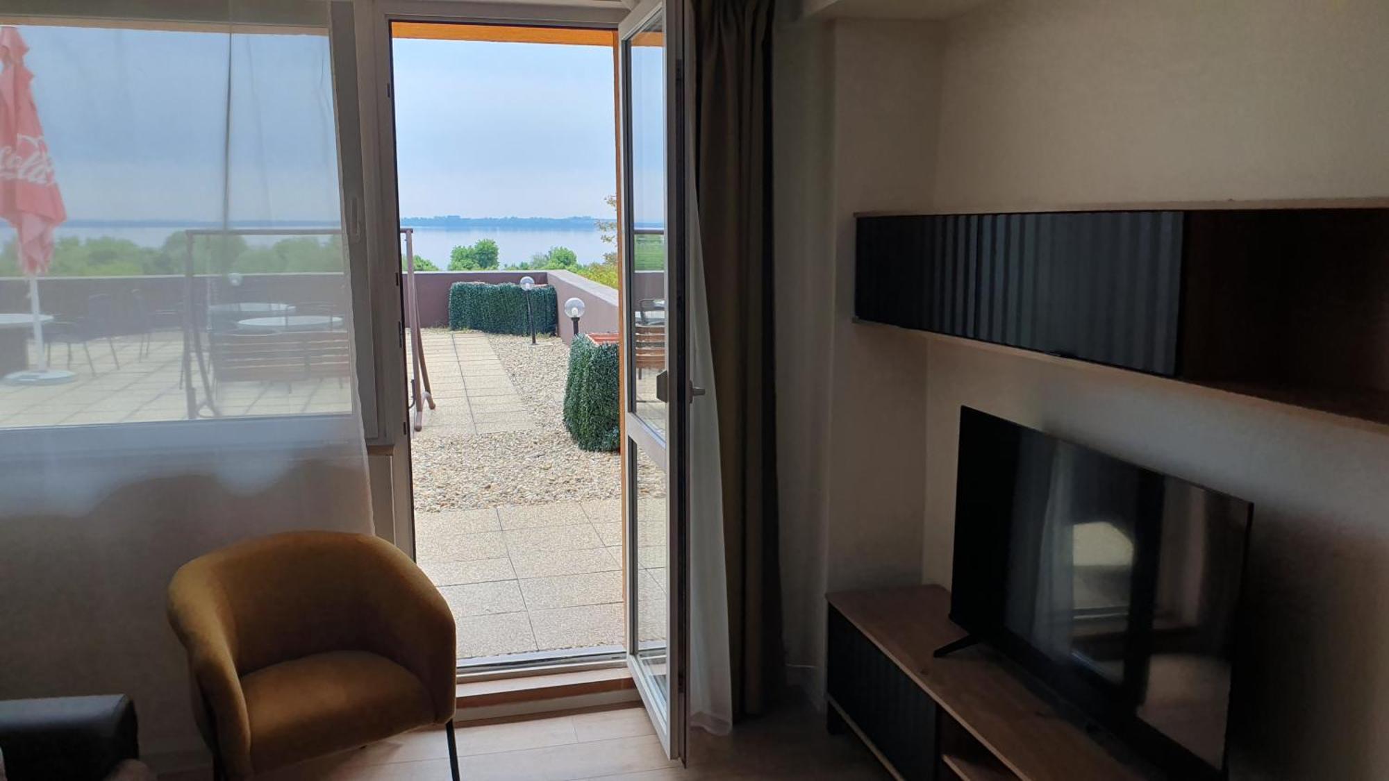 Hotel Felicia Kaluža Extérieur photo