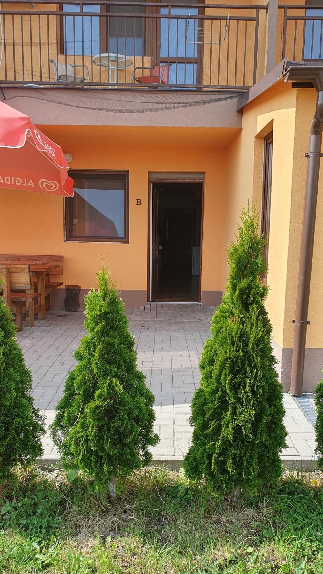 Hotel Felicia Kaluža Extérieur photo